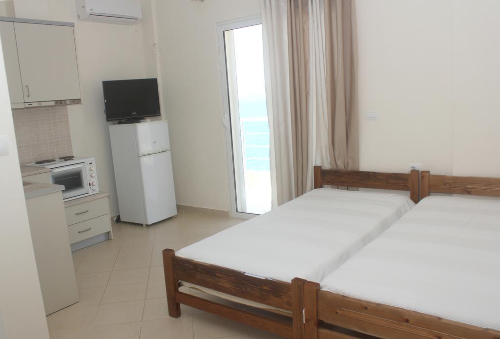 Sunset Apartments Berdenesh Sarandë Exterior foto